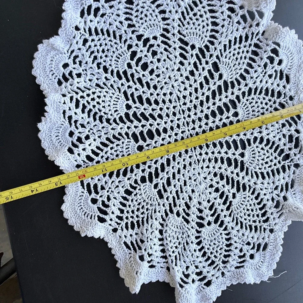 Vintage White Crochet Lace Doily Pineapple Pattern Oval Table Topper 16x13